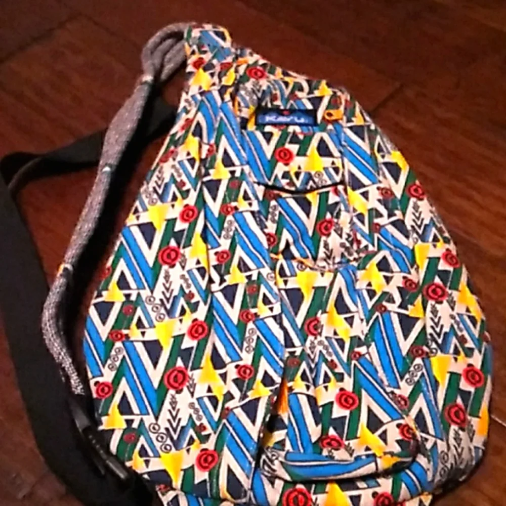 KAVU Geometric Pattern Rope Sling‎ Bag Backpack Retro 90s Style Multi-Color